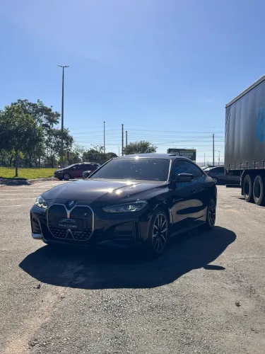 BMW i4 E-drive 35 M Sport (elétrico) 2024