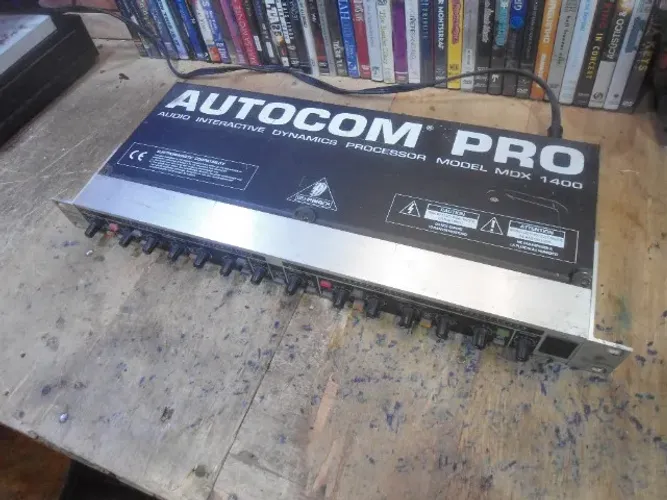 Processador Behringer Autocom Pro MDX-1400 - funcionando