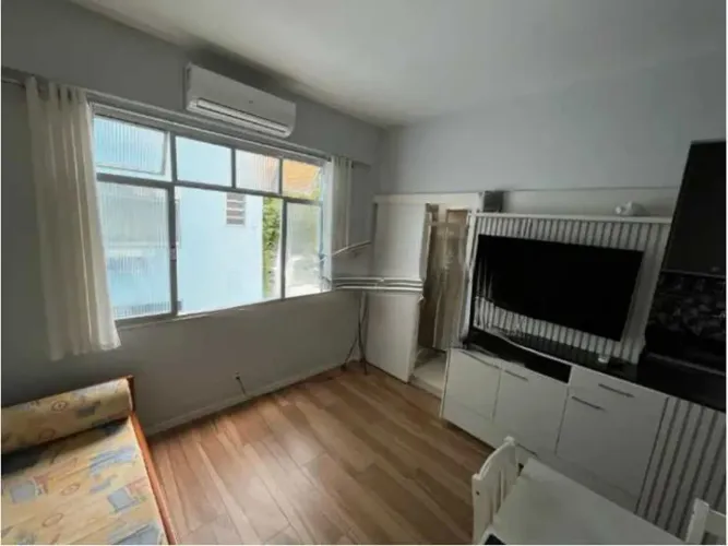 Apartamento : / Residencial / Glória