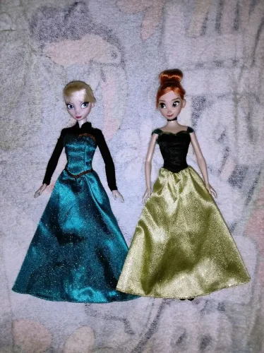Lote: 2 Bonecas Elsa e Anna Frozen Coroação Disney Store Parks Princesa Barbie
