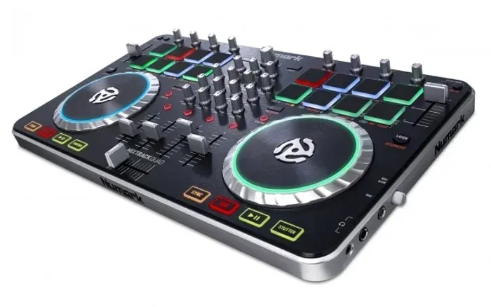CDJ NUMARK MIX TRACK QUAD