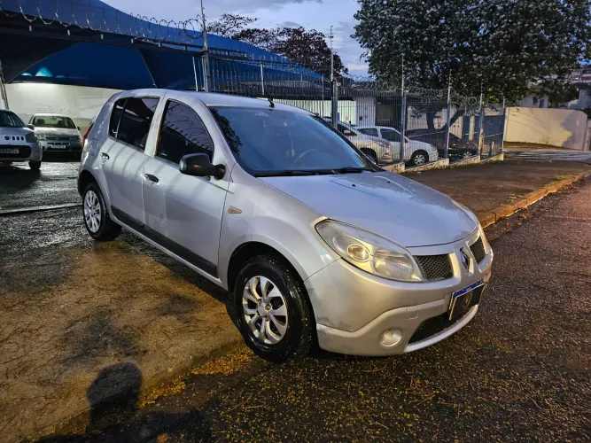 Renault Sandero Expression Hi-flex 1.6 8V 5P 2010