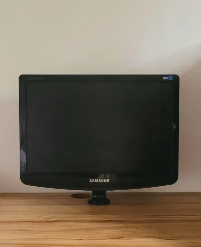 Monitor Samsung syncmaster 732nw - leia a descrição