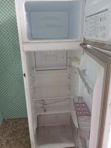 Geladeira Esmaltec