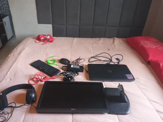 Setup de nootbook completo funciona único detalhe é que o nootbook tá sem bateria