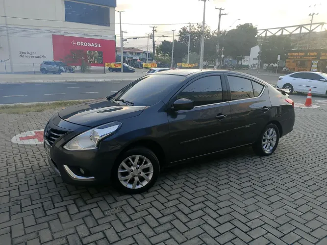 Nissan Versa SL 1.6 16V Flexstart 4P Mec. 2016
