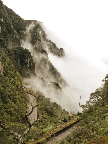 EXCLUSIVIDADE NO CONDOMÍNIO ALTOS DA SERRA - SERRA DO RIO DO RASTRO/SC