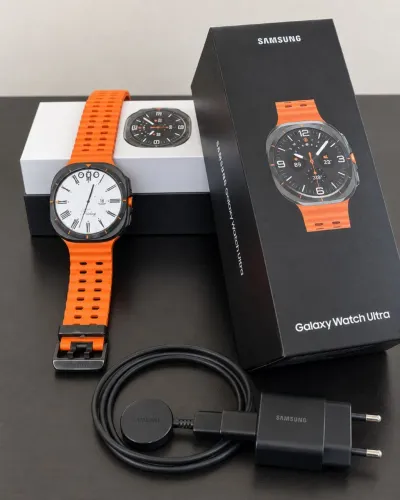 Samsung Galaxy Watch Ultra Tiânio Cinza (64GB - Modelo novo (2025)) + Caixa + Carregador
