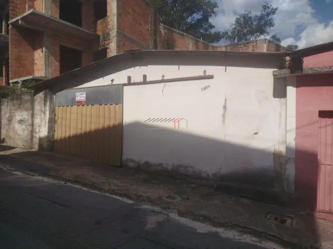 Dois galpões a venda no bairro das Fábricas