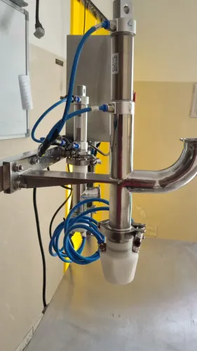 Dosadora de sorvete de massa em potes de 100 a 500 ml