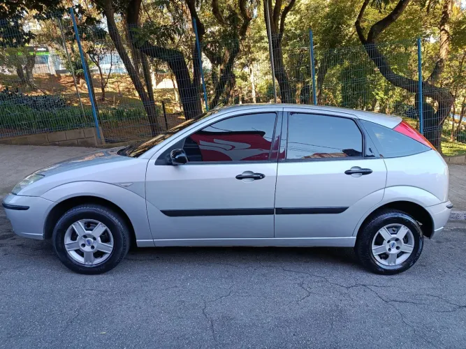 Ford Focus 1.6 S/se/se Plus Flex 8v/16v 5P 2009