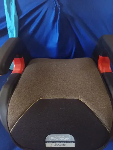 VENDO ASSENTO ELEVADO PARA CARRO...MARCA BURIGOTTO.