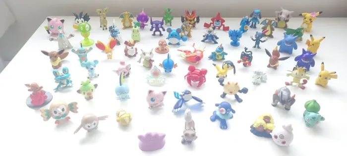 Bonecos Pokémon Tomy - unidade 