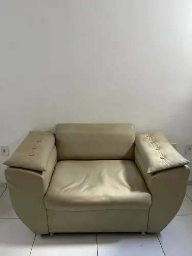 Sofá 2 lugares em bom estado