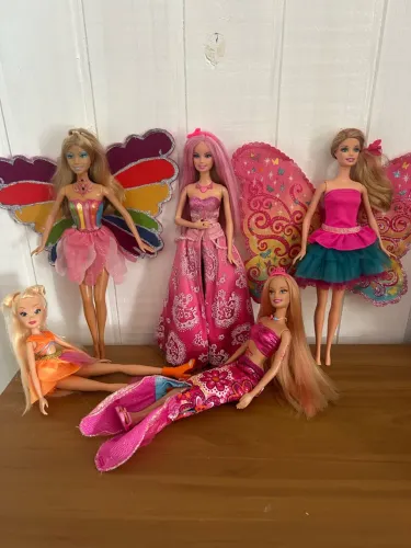Lote Barbie e winx