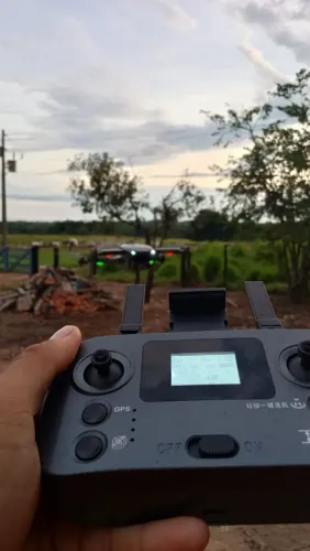 Vendo um drone L600 pro está em um bom estado de usso