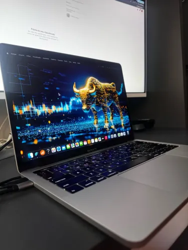 MacBook Pro 13" 2020 - 16GB RAM i5 Quad-Core 256GB SSD