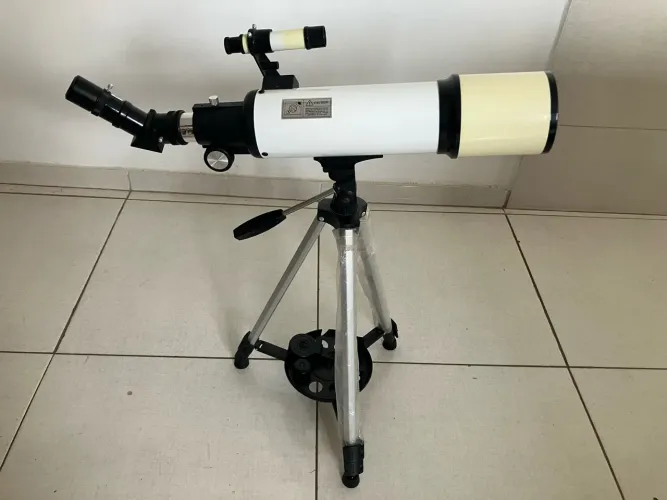 Telescópio astronômico HEXEUM, pouquíssimo usado.