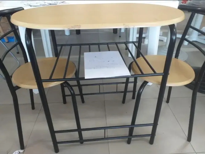 Conjunto Mesa de Cozinha Compacta com 2 Cadeiras (Madeira e Ferro)