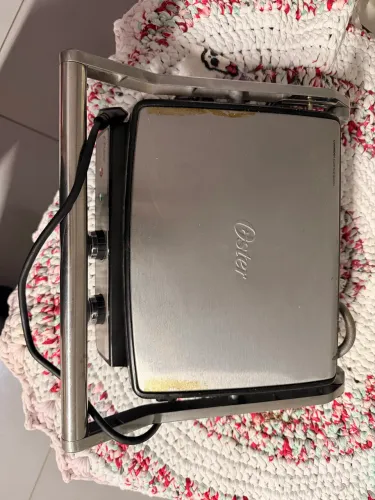 Grill Elétrico Multiuso Oster 2 em 1