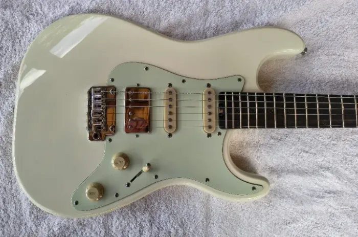 Guitarra Stratocaster Schecter Nick Johnston HSS 