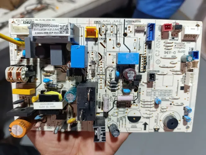 Placa evaporadora principal Midea/modelo 42AGCA12M5