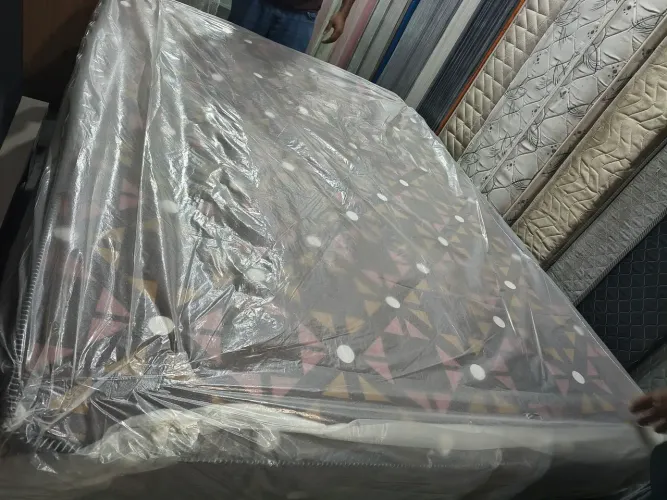 COLCHÃO CASAL ESPUMA D33 NOVO R$480- ENTREGA GRÁTIS 