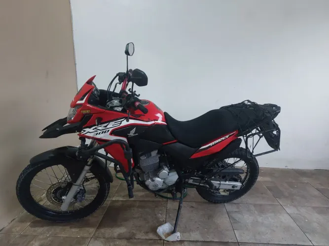 VENDE-SE HONDA XRE 300 -ANO 2019 NEGOCIÁVEL.