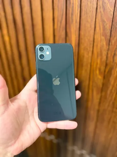 iPhone 11 - 128 GB