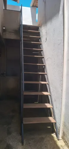 Escada de Ferro Externa Usada