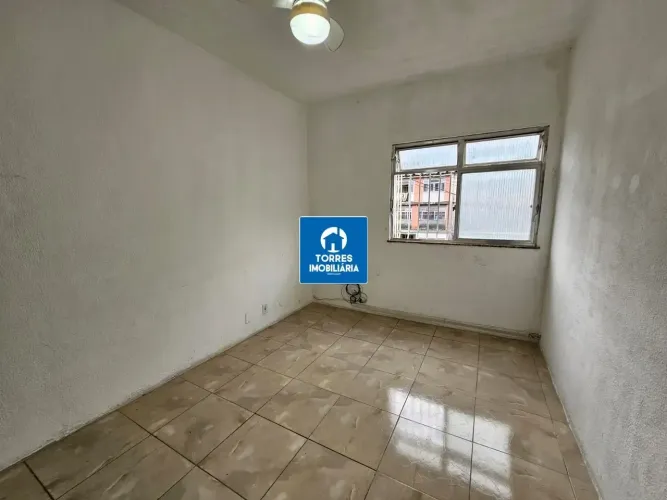 Apartamento com 2 quartos - Vila Lage