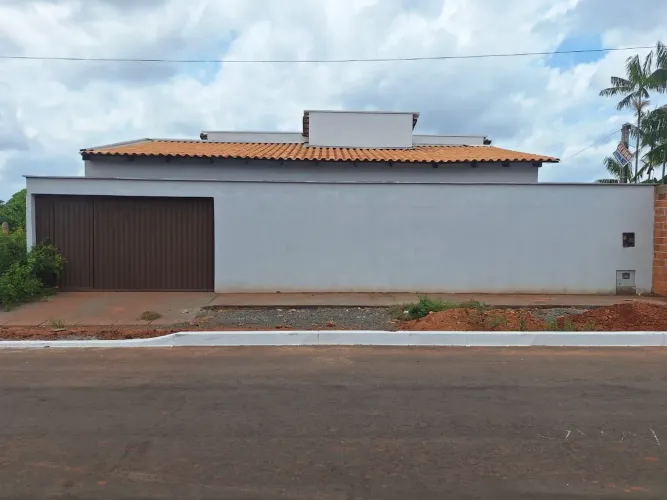 Aluga-se casa de 3/4 no setor Nova Araguaína.