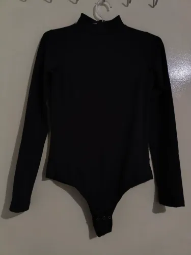 Body Preto Manga Longa Gola Alta