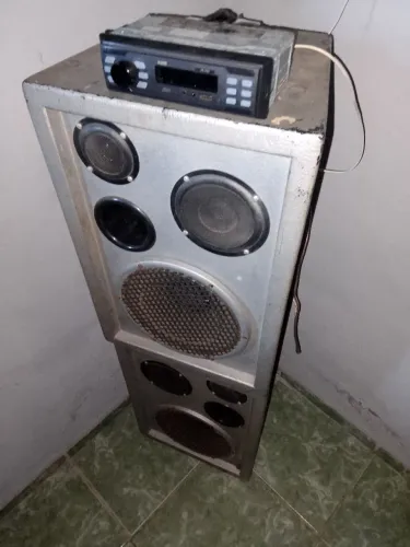 Vendo som residencial troco em celular 