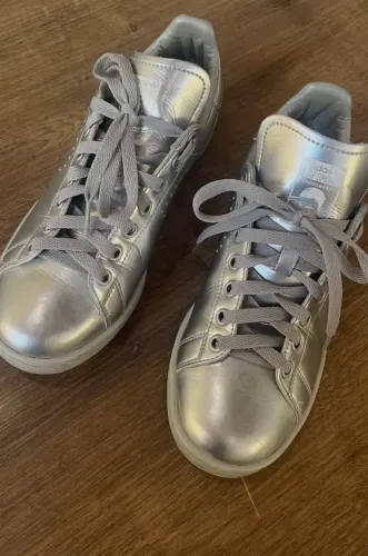 Tênis Adidas Stan Smith Feminino Original - Tam. 38 (BR) - Prata Metálico