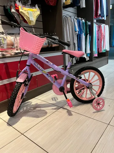 Vende-se essa bicicleta semi nova 