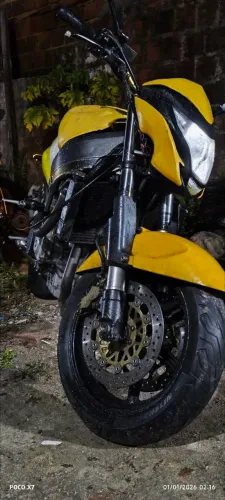 1000 de placa não tem multa só vencida mesmo parei ela pra pintar e não mexi mais