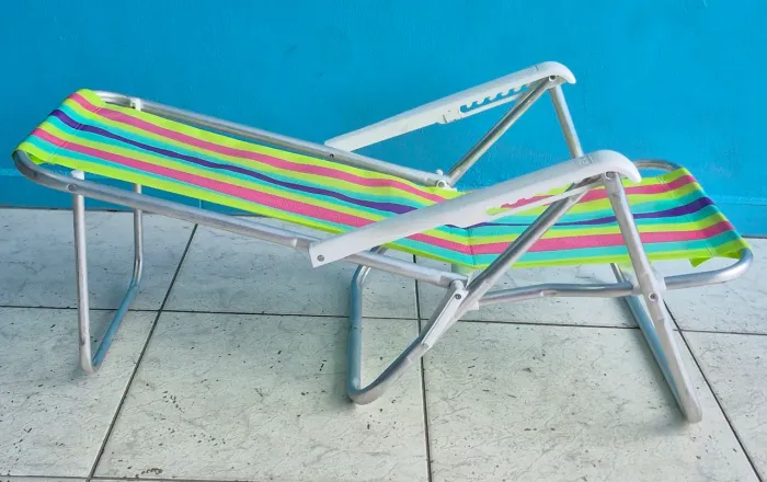 CADEIRA DE PRAIA DE 8 POSIÇÕES EM ALUMÍNIO (Salvados)