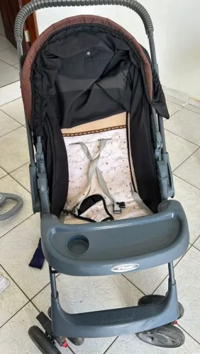 VENDO CARRINHO DE BEBE HERCULES POUCO USADO