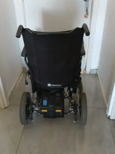 Cadeira de rodas motorizada