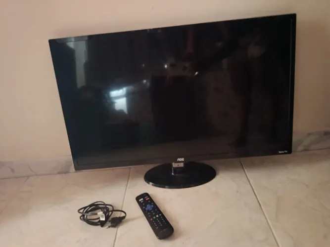 VENDO TV AOC COM DEFEITO
