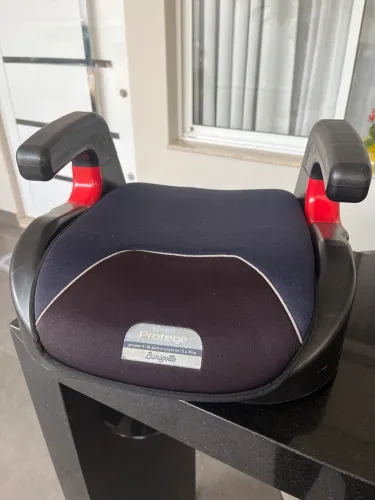 Assento infantil para carro