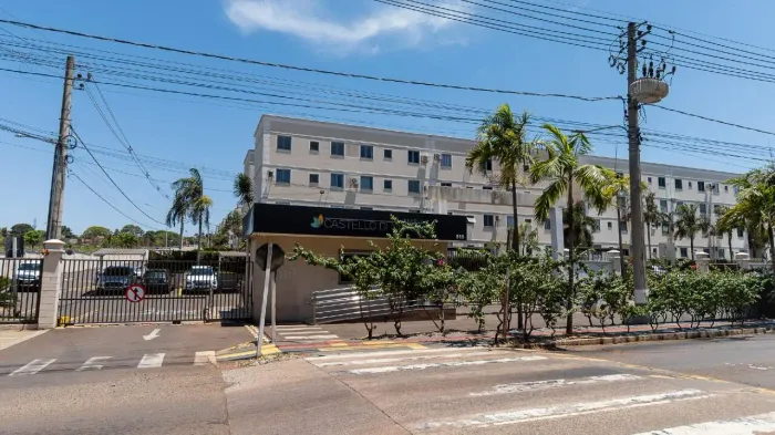 Apartamento no Condomínio Parque Castello Di Napoli