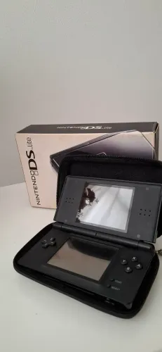 Nitendo DS Lite