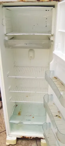 Vendo geladeira usada 