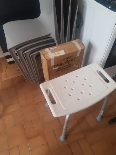 BANQUETA DE BANHO SEM ENCOSTO
