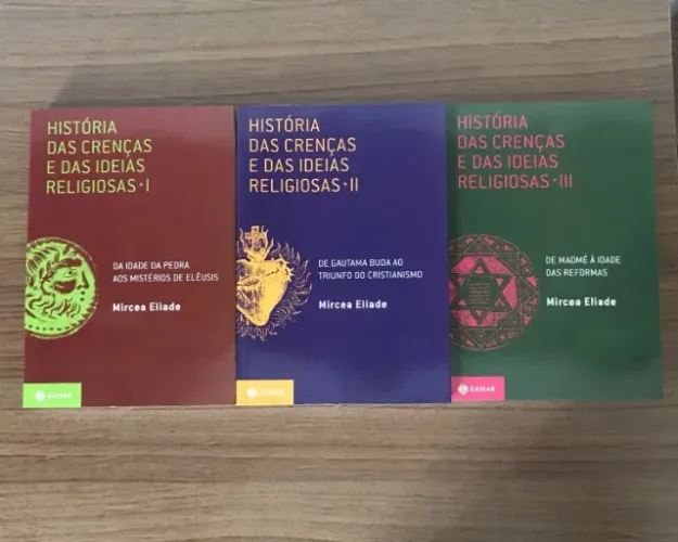 Livros "História das Crenças e das Ideias Religiosas" (vol. I, II e III) - Mircea Eliade