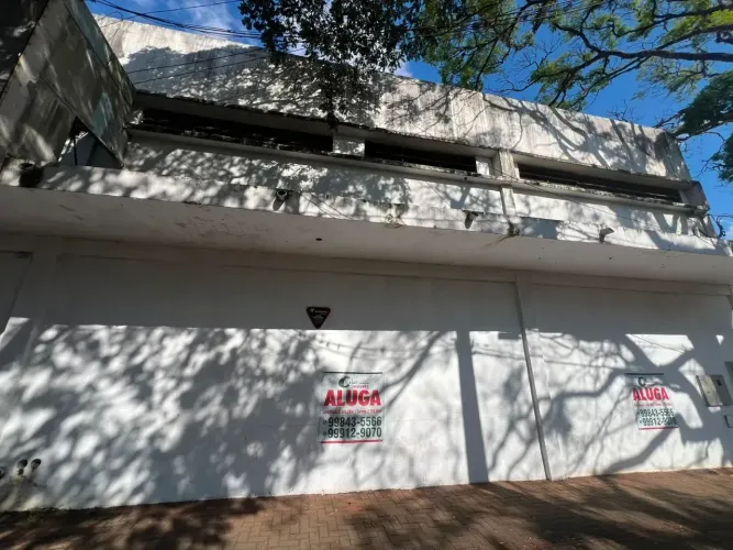 Imóvel para aluguel possui 800 metros quadrados em Zona 05 - Maringá - PR