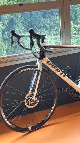 Bicicleta Speed Giant Defy