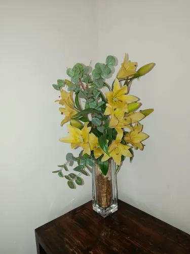 Arranjo de flores amarelas